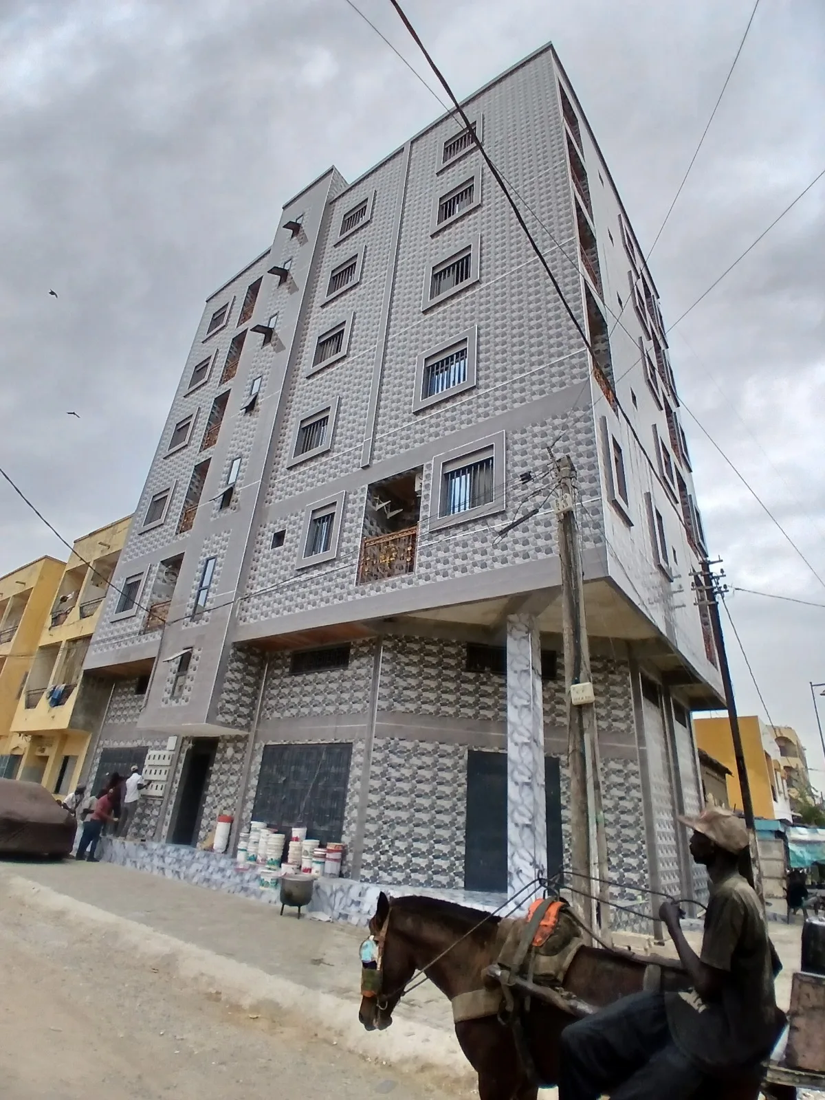 Immeuble à façade carrelée